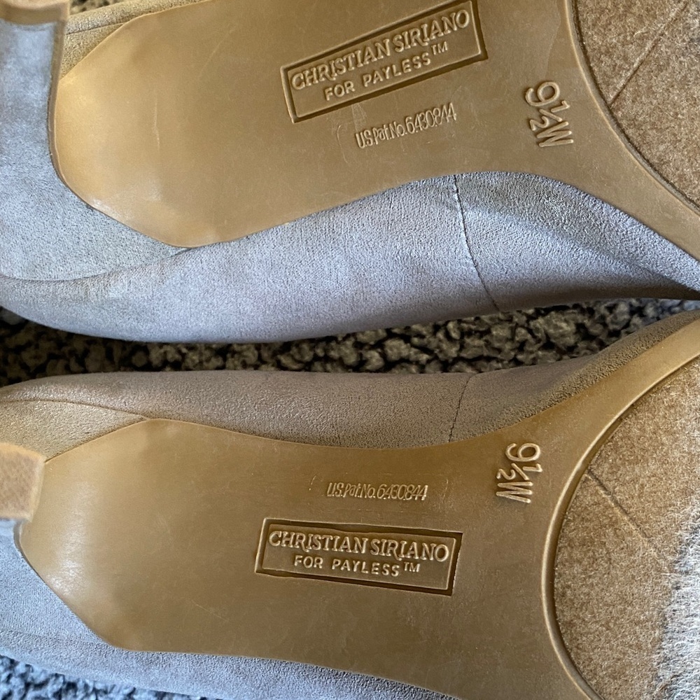 Christian Siriano Women's Light Gray Heels - Picture 8 of 9